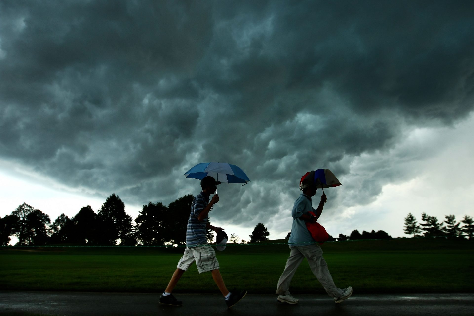 Canadá al menos nueve muertos tras tormenta masiva daños en la red