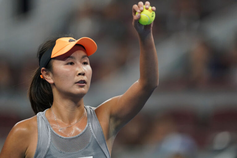 Peng Shuai se retracta nuevamente de las acusaciones de abuso sexual