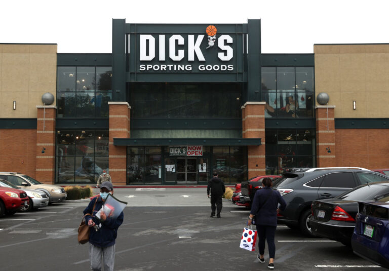 Dick's empleadas aborto