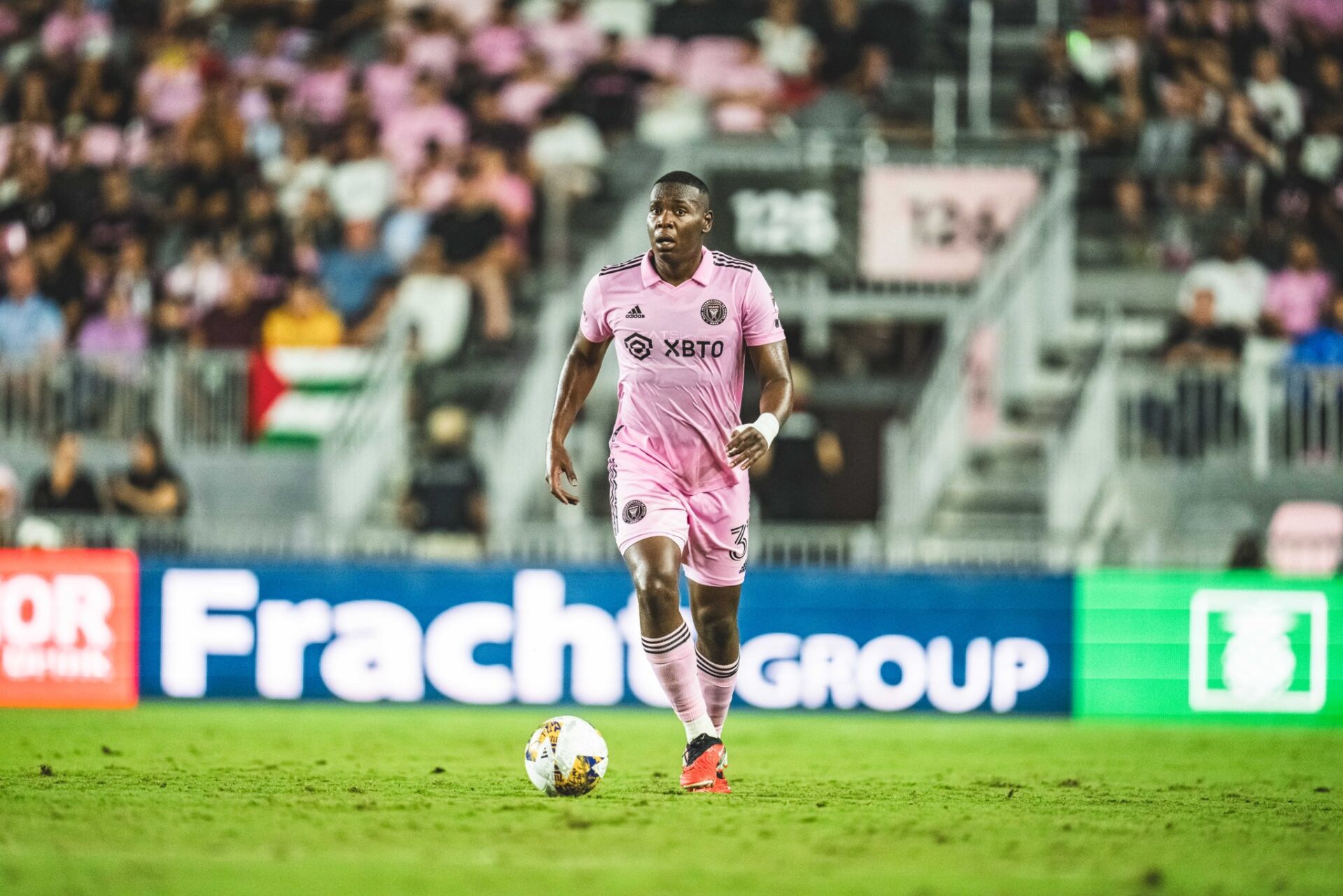 Inter Miami CF firma extensión de contrato con el defensor Kamal Miller