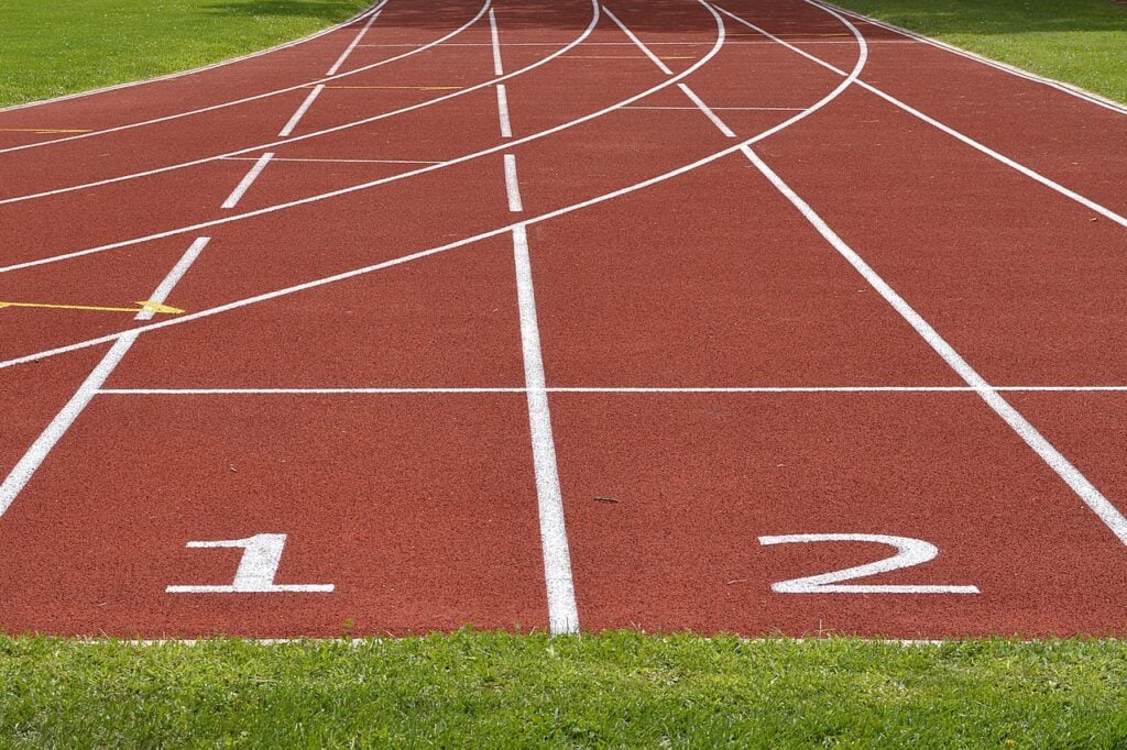 «¡Es un hombre!»: atleta transgénero gana con facilidad prueba en EE. UU. y recibe abucheos de la audiencia